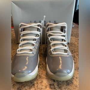 Jordan 11 cools Grey’s size 8 Men’s (box included)